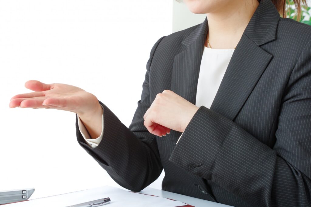 女性相談員在籍で相談無償